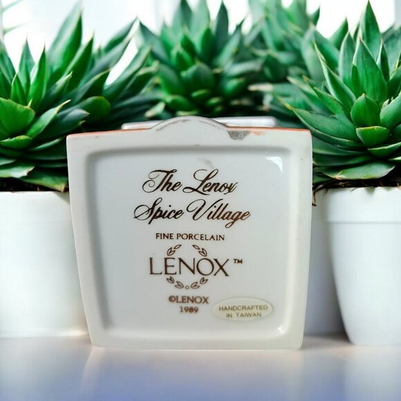 Vintage Cinnamon Lenox Spice Village Jar House W/Lid Fine Porcelain 1989 - Picture 2 of 12